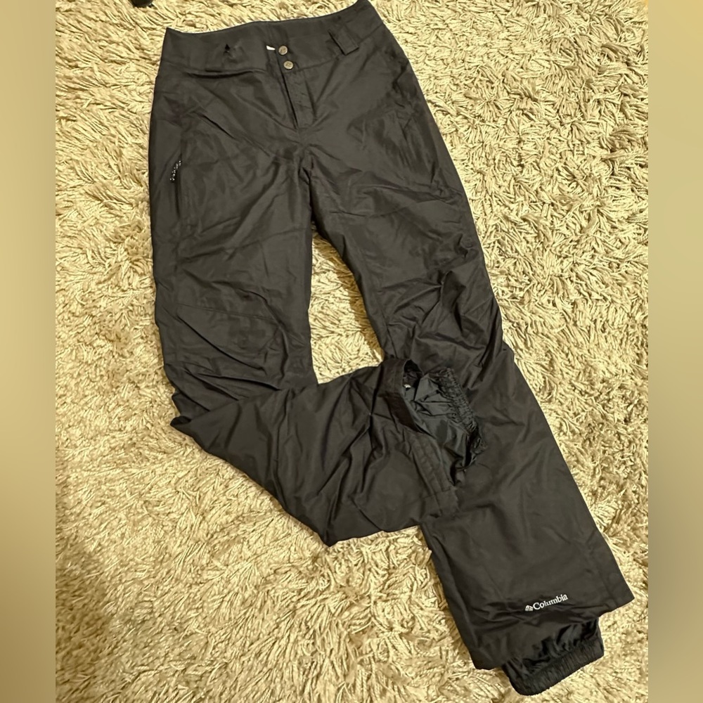 Columbia Ski Pants for women, used once, in perfect conditions.
